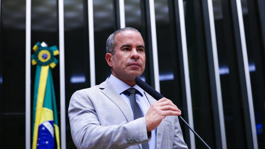 Deputado Fred Linhares pediu afastamento temporário do cargo por razões de saúde mental