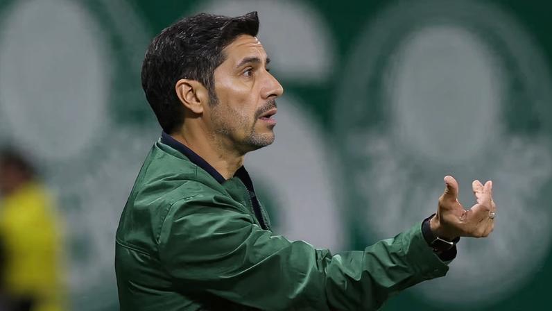Abel Ferreira é denunciado pelo STJD por expulsões em jogos do Palmeiras