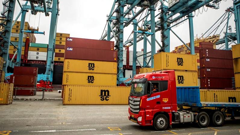 Executivo fundou a MSC em 1970, depois de comprar um navio alemão de carga fracionada e, no ano seguinte, comprou uma segunda embarcação, batizando-a com o nome de sua esposa.