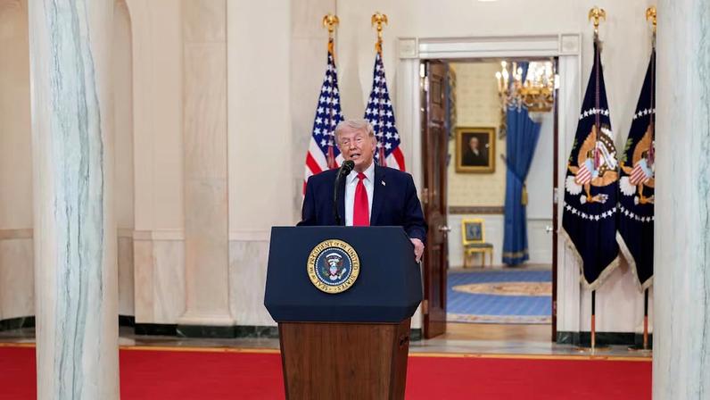 Presidente ressaltou que os EUA poderiam aumentar os ataques ao Irã se não houvesse um acordo (Foto: Bloomberg)