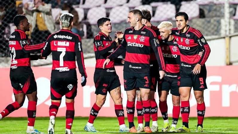 Flamengo bateu o Cusco FC por 2 a 0