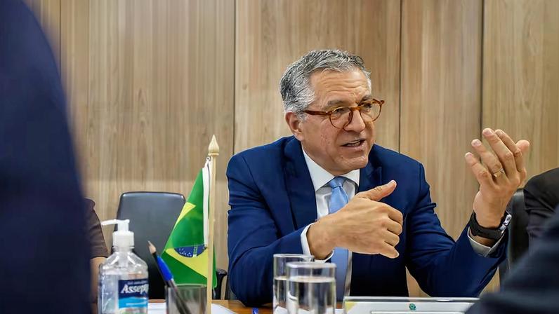 Ministro da Saúde, Alexandre Padilha, quer aumentar adesão de famílias à doação de órgãos