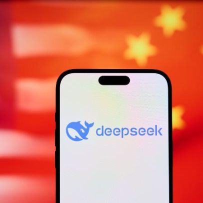 DeepSeek apresenta IA adaptada para tecnologia de chips da Huawei