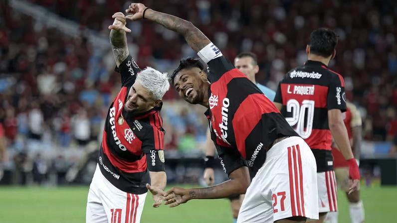 Arrascaeta e Bruno Henrique celebram Flamengo; dubladores de DBZ reagem