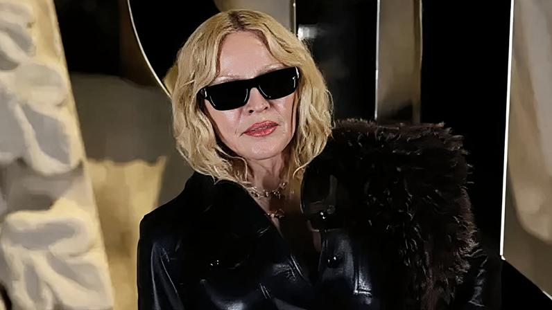 Madonna se une a Sabrina Carpenter para surpresa no Coachella