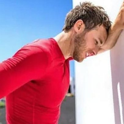 O que fazer se alguém tiver exaustão pelo calor ou insolação