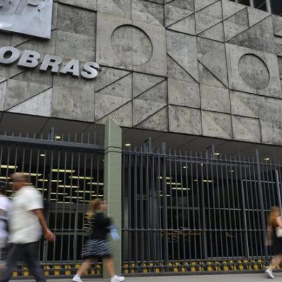 Petrobras destitui diretor por venda de gás com 100% de ágio