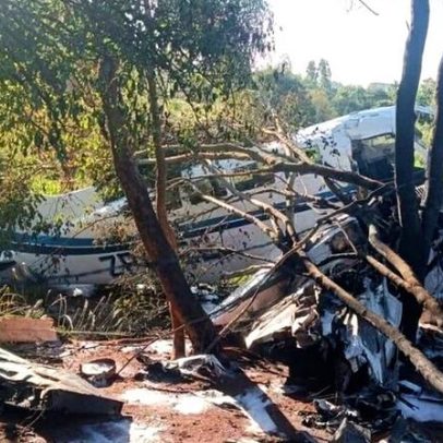 Avião com dinheiro cai no Paraguai e US$ 2 milhões são saqueados