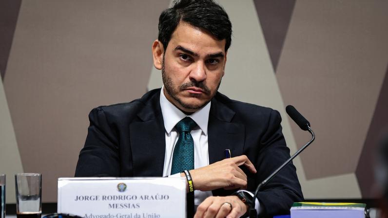advogado-geral-da-uniao-jorge-messias-indicado-pelo-presidente-lula-ao-stf-passa-por-sabatina-na-ccj-do-senado-metropoles-4