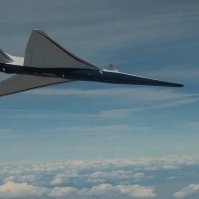 NASA X-59 mostra primeiras manobras de teste de voo