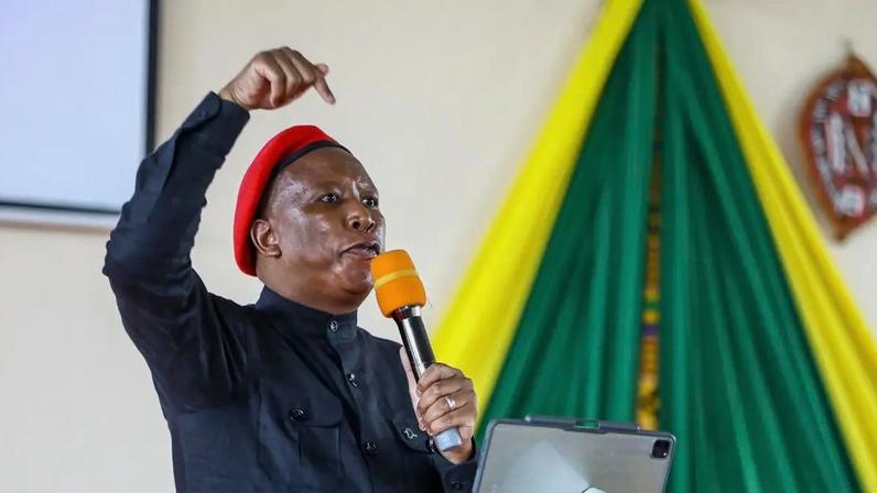 O deputado sul-africano Julius Malema, em imagem de 2023 (Foto: Daniel Irungu/EFE/EPA)