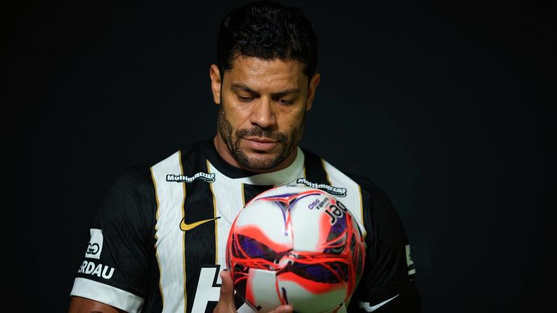 Ídolo, já no estádio, é retirado de partida e volta para casa em noite de goleada para o Flamengo. Episódio aumenta sensação de desesperança
