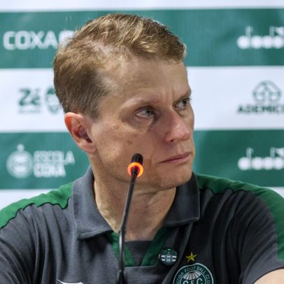 Seabra cita tempos do Coritiba frente ao Botafogo e admite abrir mão de jogar