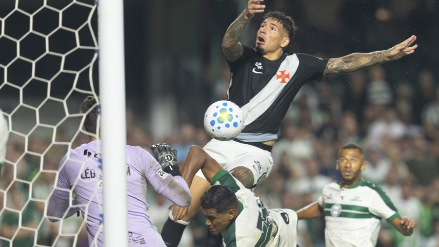 Coritiba x Vasco — Foto: Hedeson Alves/AGIF