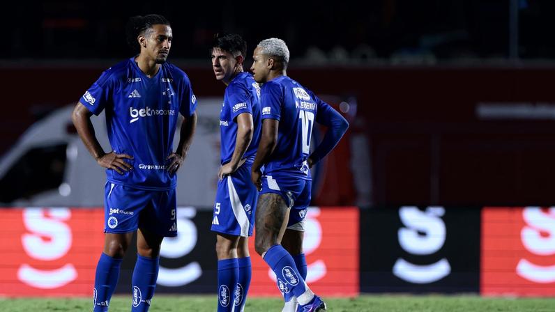 Jogadores do Cruzeiro no Morumbis — Foto: Marcello Zambrana/AGIF