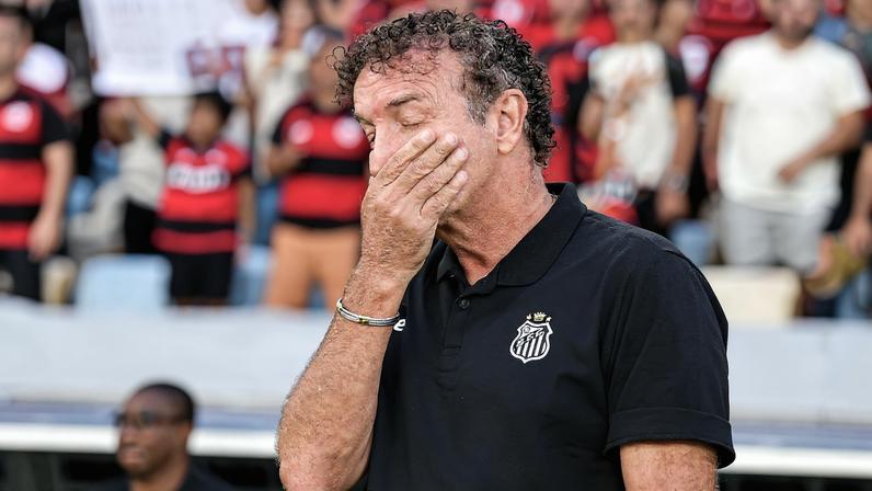 Cuca lamentou o resultado do Santos no Maracanã — Foto: Thiago Ribeiro/AGIF