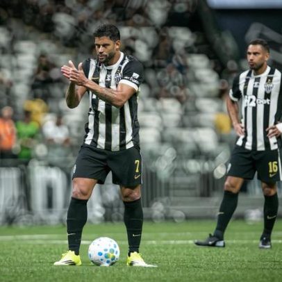 Atlético-MG terá Hulk e mais quatro titulares contra o Santos