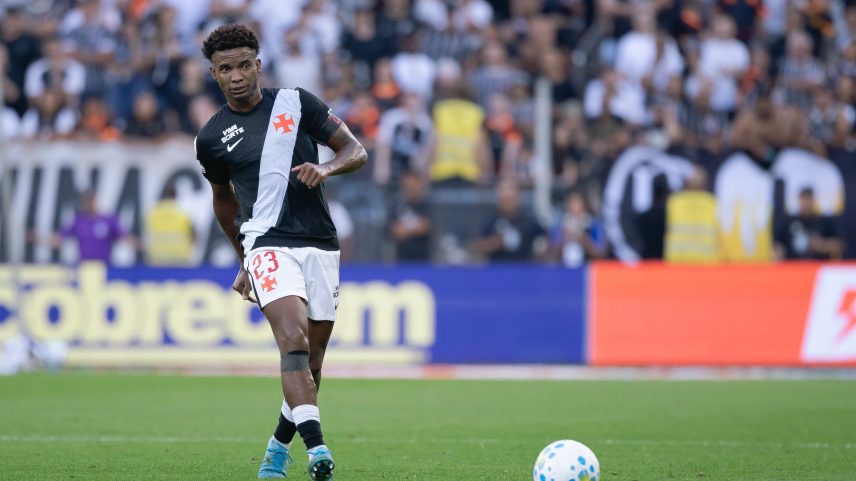 Thiago Mendes em Corinthians x Vasco — Foto: Ettore Chiereguini/AGIF