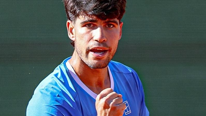Alcaraz avança às quartas de Monte Carlo após duelo difícil contra Bublik