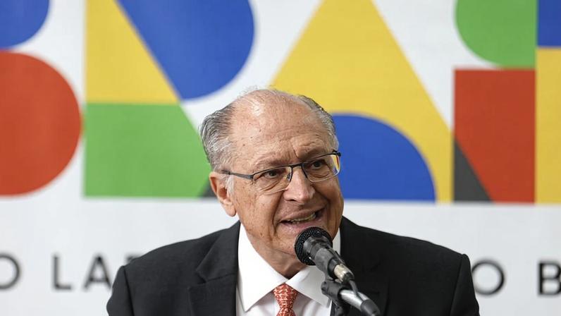 "Vamos, sim, fazer a justiça, mas em cima dos privilégios e do desperdício, não em cima da população mais pobre", disse Geraldo Alckmin