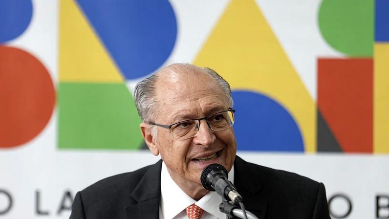 Geraldo Alckmin disse que o incentivo se soma a medidas como antidumping, crédito subsidiado e apoio do BNDES para modernizar o parque industrial