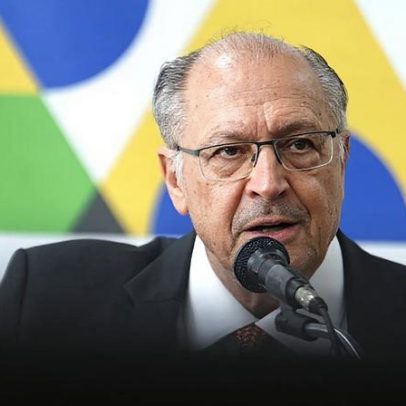 Alckmin afirma que quem defende a ditadura não deveria ser candidato