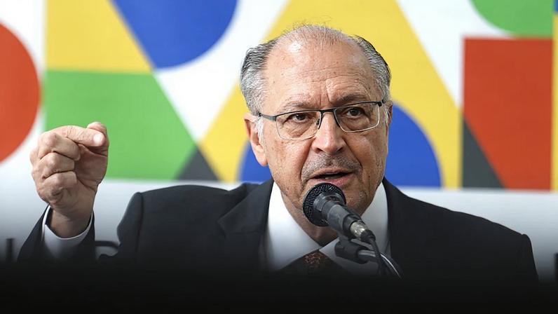 “Pesquisa é momento. Na maioria das pesquisas, o Lula está na frente. O que vai valer mesmo é a campanha eleitoral