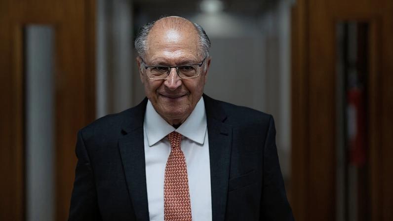 Na imagem, Geraldo Alckmin, presidente interino; em entrevista, ele afirmou que a iniciativa busca minimizar os impactos da guerra
