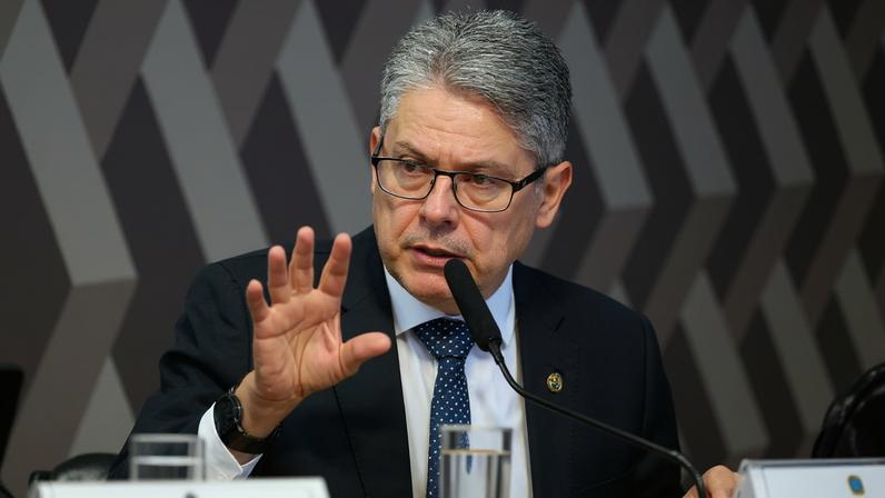 Gilmar solicitou à PGR a abertura de uma investigação por suposto abuso de poder após Alessandro Vieira tentar indiciá-lo. (Foto: Andressa Anholete/Agência Senad)
