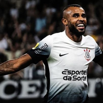 Diniz planeja reintegrar Alex Santana ao elenco do Corinthians
