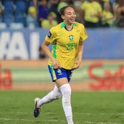 Aline Gomes marca seu primeiro gol pelo Brasil e se emociona