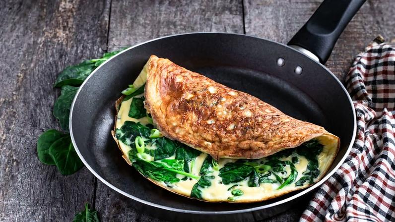 Omelete de claras com espinafre e ricota