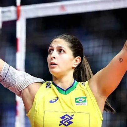 Central vice-campeã olímpica de Tóquio 2021 se aposenta do vôlei aos 34
