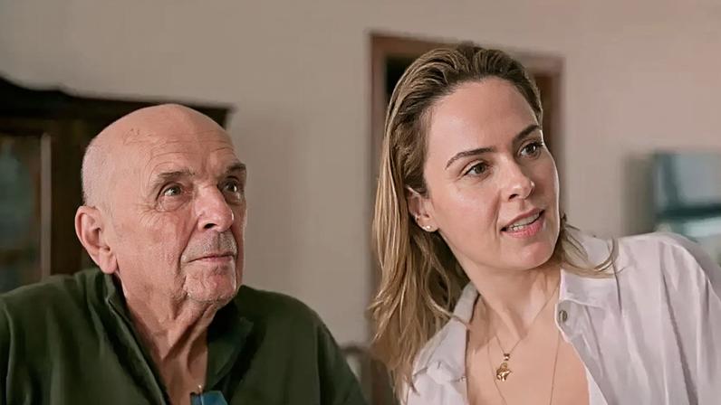 Ana Paula Renault com o pai, Gerardo Renault (Reprodução/TV Globo)