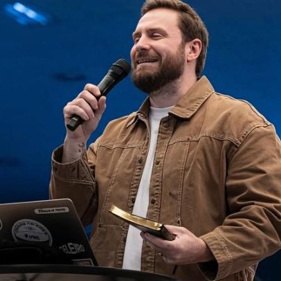 Celeiro, de André Fernandes, chega a Santos e Alphaville