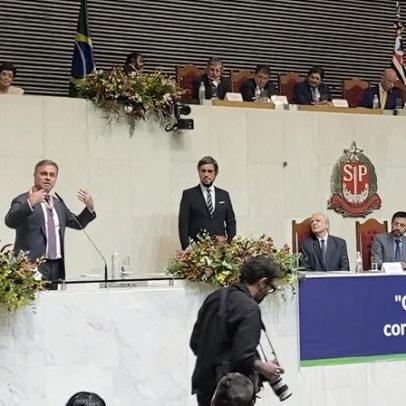 Tarcísio homenageia André Mendonça em São Paulo