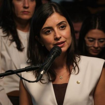 Tabata Amaral vira alvo da esquerda após proposta contra o antissemitismo