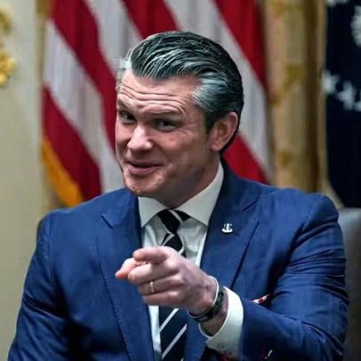 Hegseth compara repórteres a inimigos de Jesus após citar Pulp Fiction