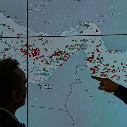 Tráfego pelo Estreito de Ormuz permanece interrompido, segundo dados