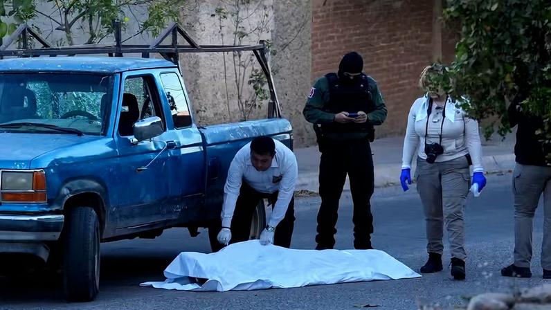 Polícia investiga ataque com vítima fatal em Culiacán, capital de Sinaloa — Foto: AP Photo/Marco Ugarte