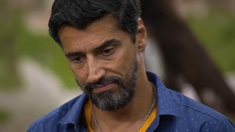 Após ser chamado de ‘vagabundo’ no Domingão, Cowboy cogita processar Milena