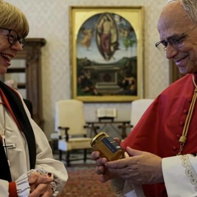 Papa recebe a primeira arcebispa da Igreja Anglicana no Vaticano