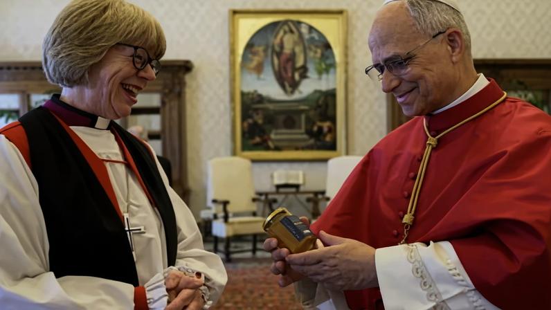 Papa recebe primeira arcebispa da Igreja Anglicana no Vaticano