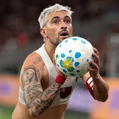 Flamengo vence Bahia, homenageia Oscar Schmidt e assume vice-liderança
