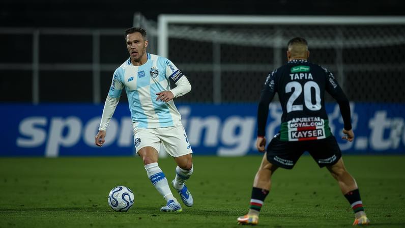 Arthur entrou no segundo tempo do empate com o Palestino, pela Sul-Americana — Foto: Lucas Uebel/Grêmio FBPA