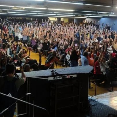 Trabalhadores da USP aprovam acordo após 9 dias de greve