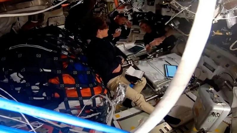 A tripulação também propôs que outra cratera seja chamada de Integrity, apelido dado para a espaçonave Orion, usada na missão