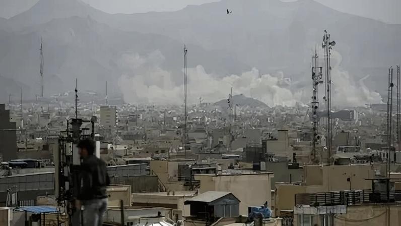Fumaça no Irã após ataques dos EUA e Israel