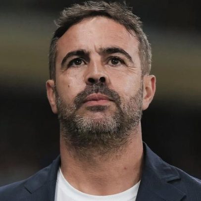 Atitude de Artur Jorge com craque do Cruzeiro repercute entre torcedores