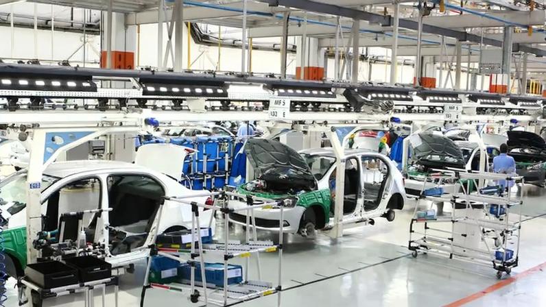 Indústria brasileira avança 0,9% em fevereiro